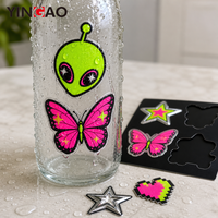 Feuille d'autocollants personnalisés découpés à la forme, effet néon brillant, motifs Alien, Papillon, Flamme, en vinyle imperméable, pour coques de téléphone, écouteurs et logos