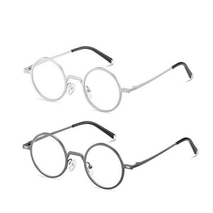Gafas de Sol de Moda al por Mayor de Alta Calidad, Ajustables, Giratorias, con Protección UV400, Hechas en China, Montura Metálica Sheralor - Product Image 1