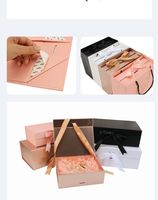 Boîte cadeau de luxe pour vin, personnalisée, pliable, avec fermeture magnétique, écologique, recyclable, revêtement UV, laminage mat, doublure en éponge, noire