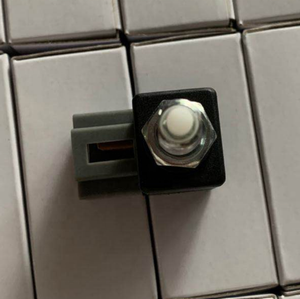 Nouvel interrupteur de feux stop à 4 broches 93810-3K000 pour Santa Fe-XIN SANDE - Product Image 2