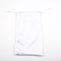 Vente en gros Pochette pour lunettes de soleil en microfibre avec logo personnalisé Sac à cordon souple pour lunettes Ensemble de chiffons de nettoyage pour essuyer les lunettes Rectangle