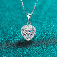 Bijoux de souhaits Bijoux de créateurs de haute qualité Collier en diamant Moissanite Collier en forme de cœur en argent sterling 925 Ornements de chaîne
