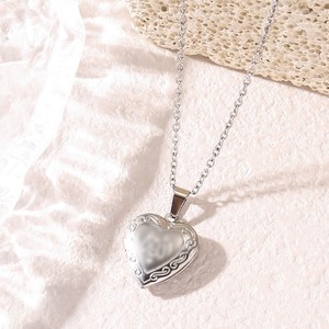 Pendentif cœur gravé avec le mot Allah, médaillon photo gravé, collier album photo - Product Image 3