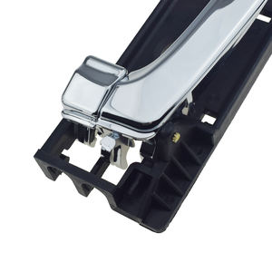 Manija Interior de Puerta Delantera Izquierda Cromada para <span class=keywords><strong>Kia</strong></span> <span class=keywords><strong>Carnival</strong></span> VQ Sedona 2006-2014 - Product Image 2