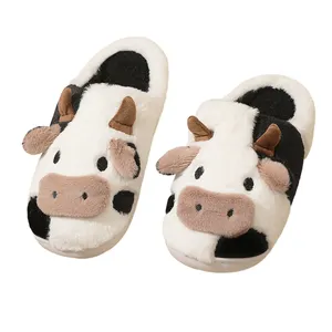 Zapatillas de felpa de animales de alta calidad, venta al por mayor, zapatos cálidos de invierno esponjosos, Zapatillas de casa de vaca de felpa, zapatillas de vaca de felpa personalizadas