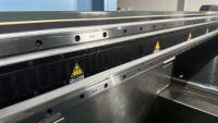 Imprimante hybride UV 3,2 m avec tête d'impression Konica 9888H, machine d'impression à courroie grand format rouleau à rouleau