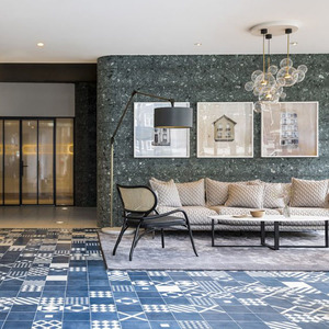 Muebles Modernos para Habitaciones de Hotel Boutique, Escritorio Compacto, Silla Cómoda, Almacenamiento Integrado, Espacio de Vida Funcional - Product Image 3