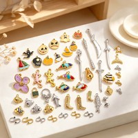 F409 Dijes de estilo de vida chapados en oro PVD, impermeables, con diseños de calabaza, fantasma, botas, serpiente, pez y flor, esmaltados, para joyería DIY