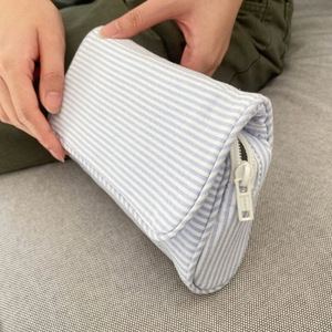 New cross-border style <b>makeup</b> <b>bag</b> with mirror, <b>large</b> capacity cosmetics and skincare product storage <b>bag</b>, portable travel - Product Image 4