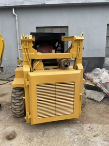 Chargeuse compacte d'occasion de 3,6 tonnes, Caterpillar, Caractéristiques uniques, Expédition rapide, Conforme EPA, Haute qualité - Product Image 4