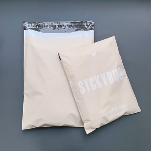 Enveloppes d'expédition en polyéthylène pour vêtements et cosmétiques, personnalisées avec logo blanc, imperméables et autocollantes, vente en gros - Product Image 4