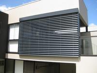 Volets extérieurs automatiques en aluminium, stores pare-soleil et stores imperméables