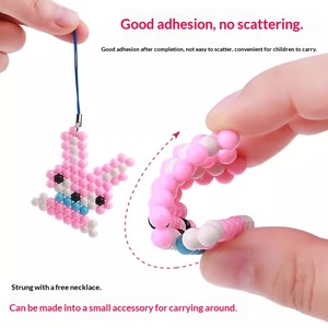 Jouet éducatif de puzzle de perles DIY pour filles de 4 à 6 ans avec autocollants à la brume d'eau en TPE/TPR et pâte de cristal - Product Image 4