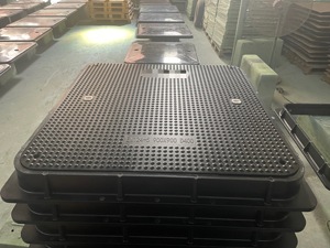 Gemaakt In China Vierkant Riool Mangat Afvoer Afdekkingen Waterdichte Dekking Voor Buiten Goed - Product Image 5