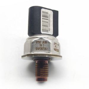 <span class=keywords><strong>Q</strong></span> Sensor de presión de combustible de alta presión automotriz 55PP2701 059130758J 55PP27-01 Compatible VW TOUAREG 2007-2012 <span class=keywords><strong>Audi</strong></span> 2006-2015 - Product Image 2