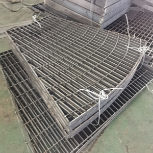 Sector circular Forma cuadrada Heavy Duty Hot-Dip Galvanizado Piscina Desbordamiento Cubierta de drenaje de piso Rejilla de acero - Product Image 1