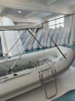 Bateau pneumatique semi-rigide (RHIB) de 4,2 m pour 7 personnes, en Hypalon Achilles, avec échelle, compartiment de rangement avant en aluminium et pare-soleil pliable, idéal pour le sport