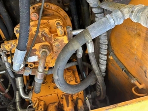 Excavatrice sur chenilles SANY 215-9 d'occasion, matériel de terrassement de construction en bon état avec peu d'heures de fonctionnement à vendre - Product Image 5