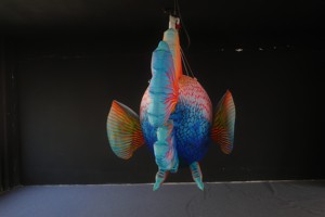 Publicidad para Promoción de Eventos: Modelos Inflables de Peces Tropicales, con Atmósfera Oceánica y Accesorios Decorativos Específicos para la Escena - Product Image 6