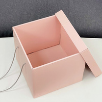 Boîte cadeau carrée surdimensionnée en gros à faible MOQ en stock avec logo personnalisé, ruban, nœud, poignée en cordon, boîte vide, prix d'usine, OEM ODM