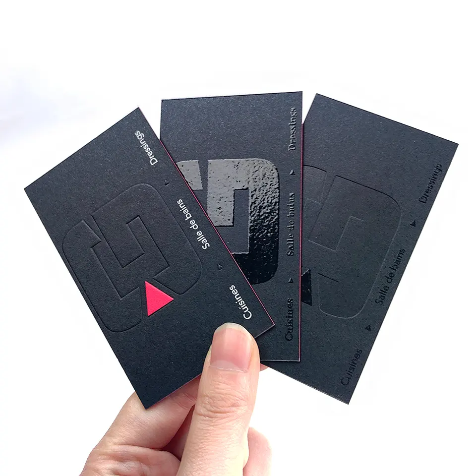 Groothandel Custom 3d Verhoogd Logo Zwart Papier Visitekaartje Met Rode Rand Uv Afdrukken Matte Kunst Papier Visitekaartje Voor Ondernemingen