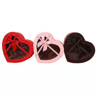 Boîte cadeau personnalisée de luxe en forme de cœur avec fenêtre transparente et ruban pour l'emballage de chocolats, de fleurs et de bijoux