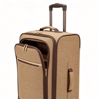 Valise à roulettes BONITA Softside avec serrure, en tissu beige, poche avant zippée, poignée télescopique et poignée latérale.