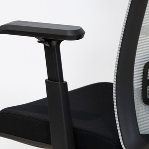 Chaise de bureau ergonomique certifiée BIFMA au design moderne, entièrement en maille, pivotante pour usage intérieur, en tissu - Product Image 6