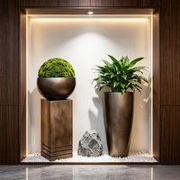 Pot de plante moderne en acier inoxydable Jingyue, imitation cuivre |   Grande sculpture florale en métal pour la décoration des halls d'hôtel et des aires d'attente des aéroports