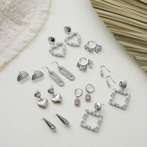 Boucles d'oreilles en acier inoxydable - couleur acier brillant, forme cœur, simples et élégantes, polyvalentes, ne se décolore pas. Forme géométrique. - Product Image 1