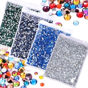 Oleeya 14400 pièces Vente en gros usine 2028 Strass non thermocollants en verre à dos plat en vrac - Product Image 5