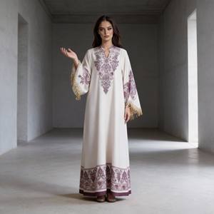 Robe Abaya élégante en polyester imprimé de haute qualité, personnalisée pour les femmes musulmanes, pour les occasions de fête - Product Image 3