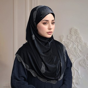 Pañuelo para la Cabeza con Pedrería Brillante para Mujer, Pañuelo Instantáneo, Hiyab Instantáneo Árabe Islámico de Bambú, Jersey de Bambú - Product Image 1