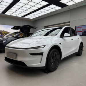 เทสลารุ่น Y 2025 719กม. ระบบขับเคลื่อนทุกล้อระยะไกล (ภายนอกสีเทา, ภายในสีดำ) - Product Image 1
