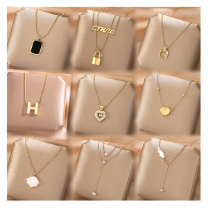 Hàn Quốc Thép Không Gỉ 18K Vàng Vỏ Ngọc Trai Trái Tim Bướm Mặt Dây Chuyền Vòng Cổ Phụ Nữ Opal Zircon Thư Vòng Cổ Cho Món Quà - Product Image 1