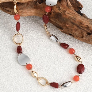 Collana Geometrica da Donna Bohemien con Perle di Agata Rossa Arancione Naturale, Placcata Oro in Lega, Regalo, Bestseller, Vendita all'Ingrosso - Product Image 2