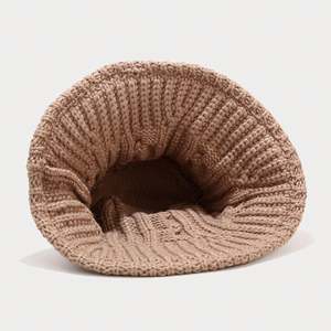 Chapeau Bob Femme Tendance Automne Hiver en Tricot Jacquard Tressé Fait Main en Fil Épais - Product Image 5