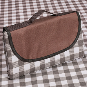 Strandmatte Outdoor-Picknickdecke Extra Groß Umweltfreundlich Wasserdicht Sandabweisend Camping Leichtgewichtig Faltbar Reise Für Alle Jahreszeiten - Product Image 4