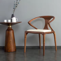 Échantillon gratuit meubles en bois pour la maison dos en osier de rotin avec coussin doux cuisine salle à manger chaise de restaurant en bois