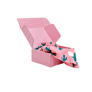 กล่องไปรษณีย์ลูกฟูกแบบกำหนดเองสำหรับขายส่ง รีไซเคิลได้ สำหรับเสื้อผ้า ถุงเท้า เคลือบเงา/ด้าน บุด้วยฟองน้ำ พิมพ์ UV - Product Image 2