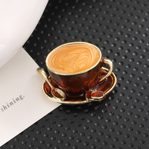 Broche créative en forme de tasse à café de dessin animé, en alliage de zinc émaillé, cadeau unisexe, accessoire de bijouterie - Product Image 1