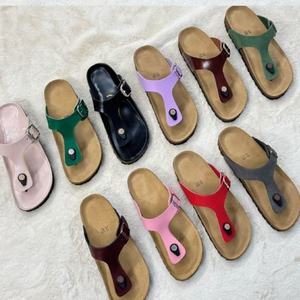 <span class=keywords><strong>Sandales</strong></span> <span class=keywords><strong>Birkenstock</strong></span> classiques d'été pour femmes, style claquettes plates, tendance et mode, modèle BK Evergreen, pour l'extérieur et le jardin, à enfiler, avec semelle intérieure confortable et bout fermé - Product Image 1