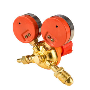 Régulateur de pression de gaz GPL de haute qualité avec deux manomètres et deux étages pour la sécurité des bouteilles de GPL - Product Image 4