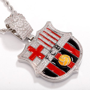 XILIANGFEIZI Collar de Lujo con Colgante de Insignia del Fútbol Club <span class=keywords><strong>Barcelona</strong></span>, Estilo Euroamericano INS Hip Hop, de Cobre y Circonita, Souvenir - Product Image 3