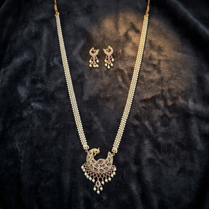 Exportador de Joyería Artificial en India, Juego de Pendientes con Colgante de Pavo Real con Diseño Antiguo, Chapado en Oro Mate para Bodas y Compromisos - Product Image 3