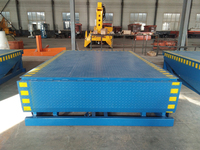 Pont d'accès hydraulique fixe pour chargement/déchargement de marchandises, capacité de 6 à 15 tonnes, hauteur de levage de 1,8 m - Fabricant sur mesure
