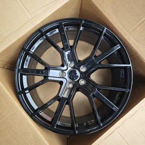 Roues de voiture en alliage d'aluminium YQ 19 20 21 22 pouces noir brillant 5 trous PCD 112 Sport jantes à rayons multiples pour <span class=keywords><strong>Audi</strong></span> RS6 RS8 RS7 A4 A5 A6 A8 - Product Image 2