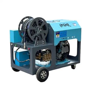 Nueva Hidrolimpiadora de Alcantarillado a Gasolina con Control Remoto, Agua Fría, 200 bar, 70 L/min, 18.49 GPM, Móvil con Carro, 36 HP, con Enrollador de Manguera - Product Image 3