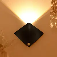 Luz de pared con Sensor de movimiento para dormitorio, luz LED inteligente recargable por USB para pasillo y sala de estar