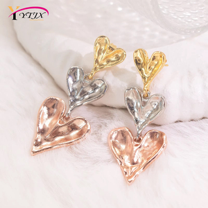 Boucles d'oreilles pendantes YTJX en forme de triple cœur texturé et cascade, bijoux de déclaration pour femme, idéales pour les fêtes et le quotidien - Product Image 1